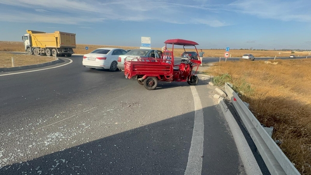 Tekirdağ'da devrilen triportördeki 2 kişi yaralandı