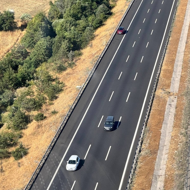 Cayrokopter ile kural ihlali yaptığı tespit edilen sürücülere ceza
