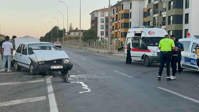Seydişehir'de trafik kazasında, 2 kişi yaralandı