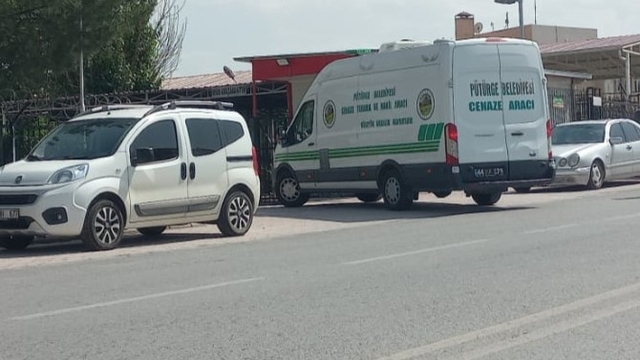 Tartıştığı arkadaşını bıçaklayıp öldürdü