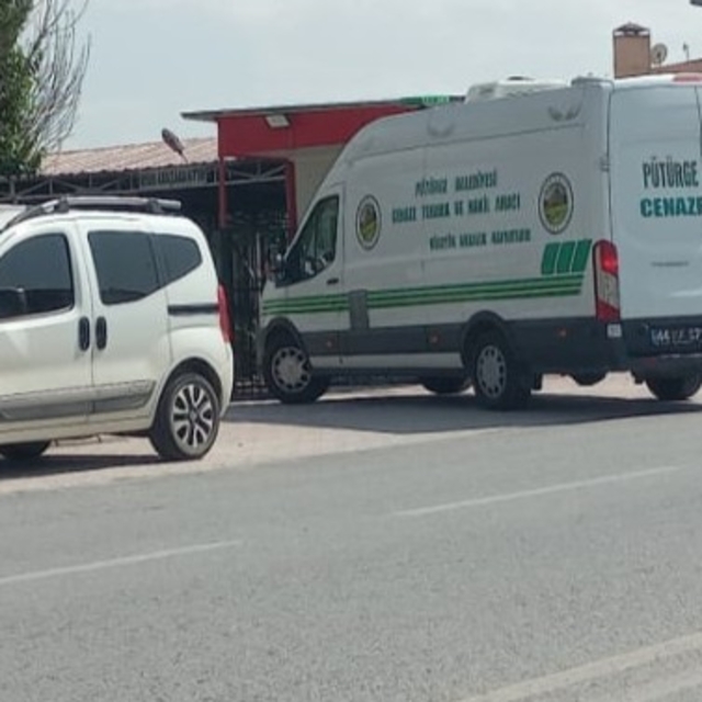 Tartıştığı arkadaşını bıçaklayıp öldürdü