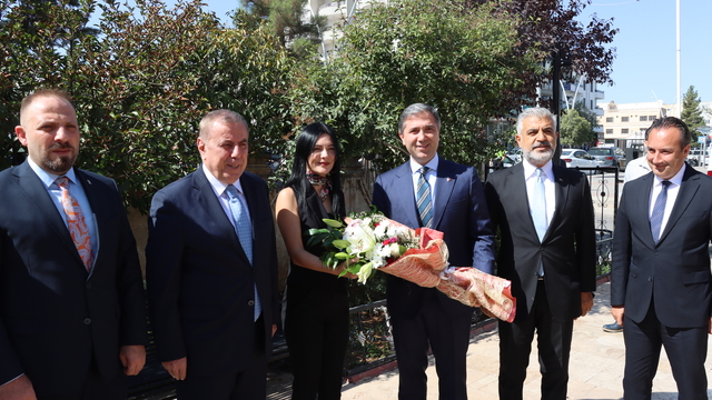 AK Parti Genel Başkan Yardımcısı Sırakaya, Mardin'in Midyat ilçesinde ziyaretlerde bulundu