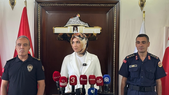 Afyonkarahisar Valisi Yiğitbaşı, asayiş değerlendirme toplantısı yaptı