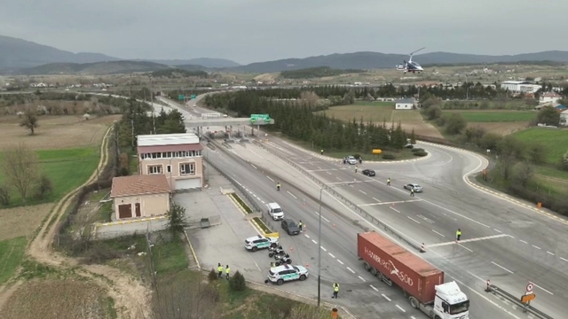 Bolu'da cayrokopterle yapılan trafik denetimlerinde 120 bin 847 lira ceza uygulandı