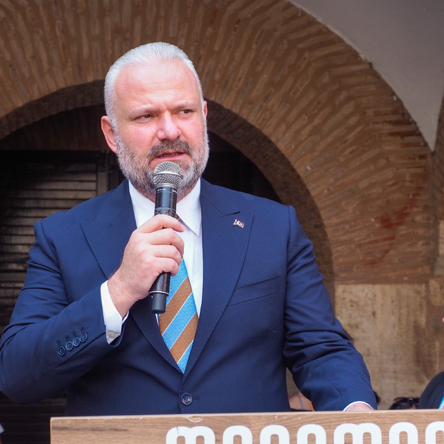 İzmir'de 4. Uluslararası Menemen Çömlek Festivali başladı