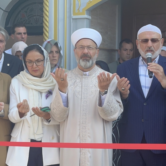 Diyanet İşleri Başkanı Erbaş, Yalova'da cami açılışına katıldı