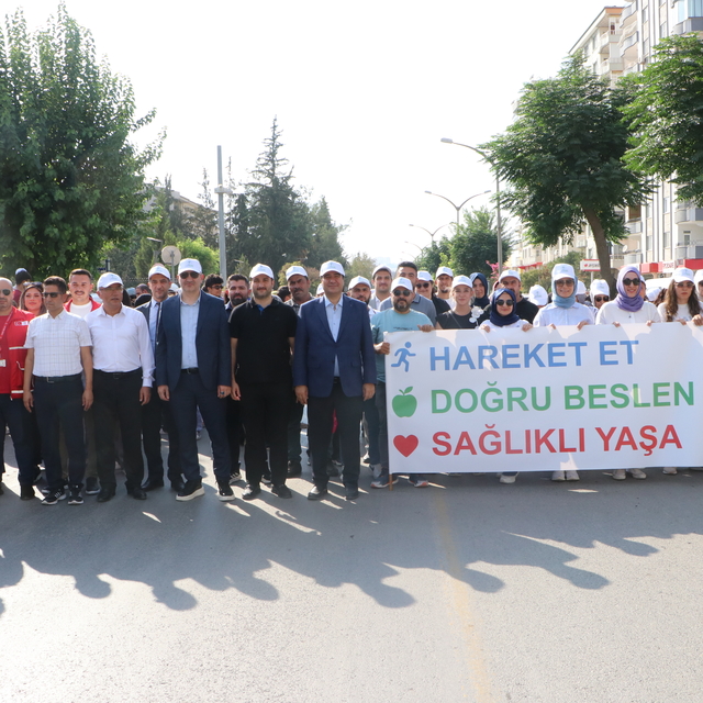 Kilis'te sağlıklı yaşama dikkat çekmek için yürüyüş düzenlendi