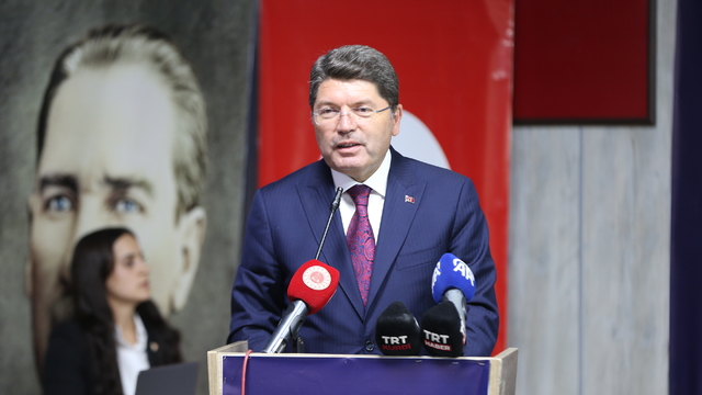 Adalet Bakanı Tunç, Hakkari'de AK Parti İl Danışma Meclisi Toplantısı'nda konuştu:
