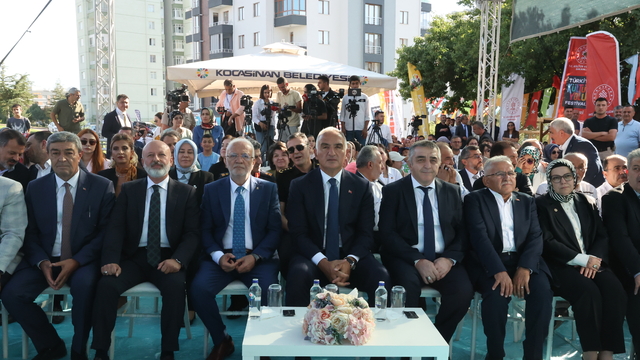 Kültür ve Turizm Bakanı Ersoy, Kayseri'de Kocasinan İlçe Halk Kütüphanesi'nin açılışında konuştu: