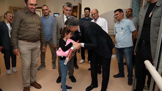 Erzurum Valisi Çiftçi, Erzurum Şehir Hastanesi'nde incelemelerde bulundu