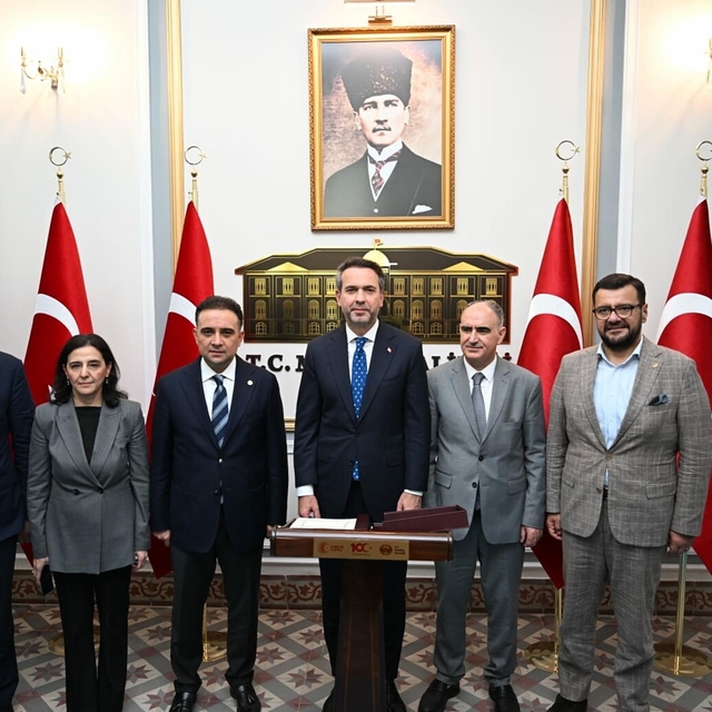 Bakan Bayraktar: Aldığımız cesur kararlarla adeta sessiz bir devrim gerçekl...