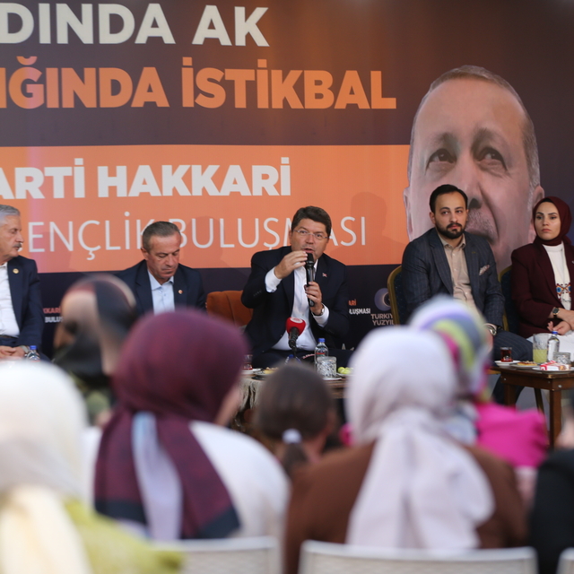 Adalet Bakanı Tunç, Hakkari'de "Kadın ve Gençlik Buluşması" programına katı...