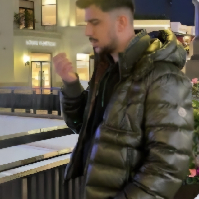 Silahlı kavgada yoldan geçerken başına kurşun isabet eden Aziz öldü