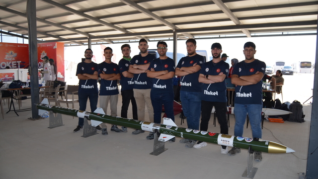 TEKNOFEST'e katılan üniversiteliler 3 kademeli roketle 6 bin metreye çıkacak