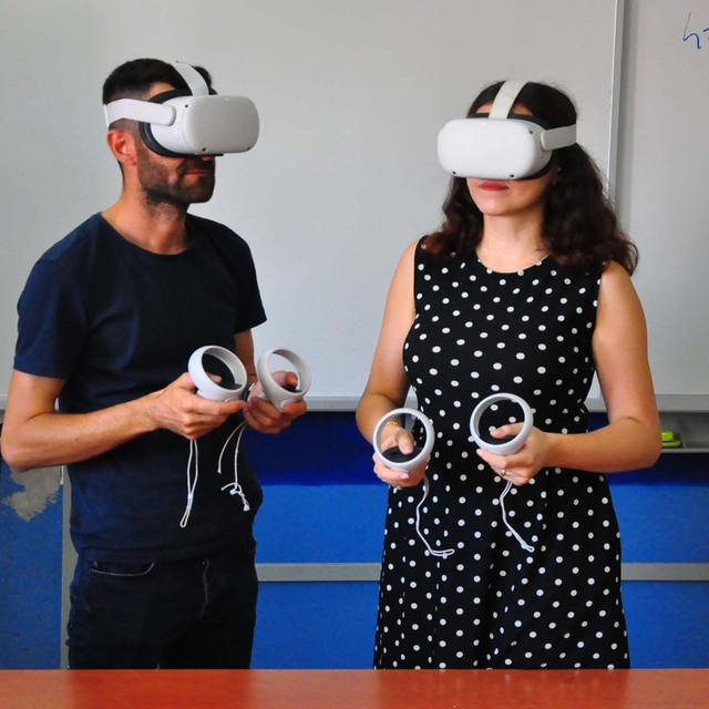 Öğretmen çiftten VR destekli eğitim modeli