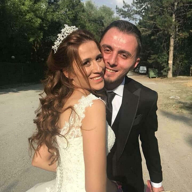 İzmir'de çiftin dekoratif kemerin altında kalarak öldüğü olayda bilirkişi r...