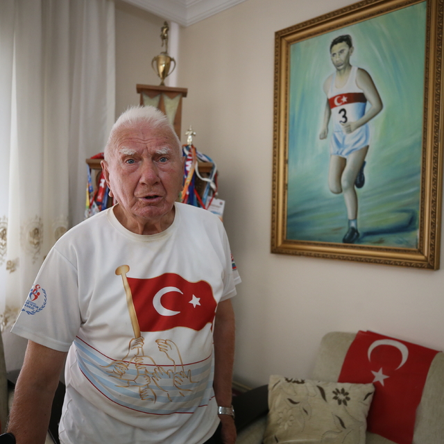 83 yaşındaki "Yüzyılın Atletinden" hareketsizlik tepkisi