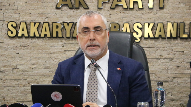Bakan Işıkhan: Kabuğumuzu kırıp gerçek kapasitemize ulaşmak için yoğun çaba harcıyoruz