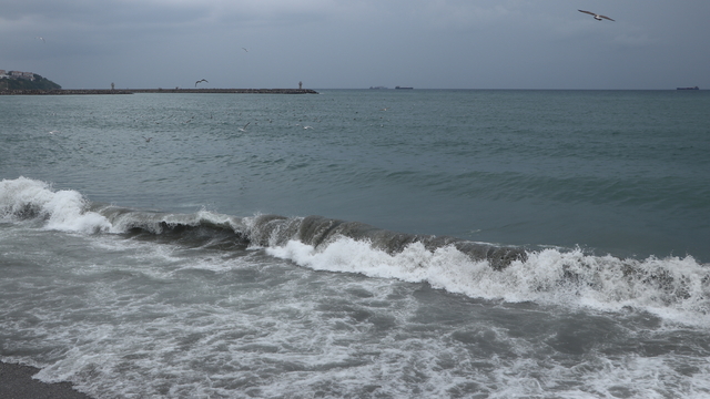 Tekirdağ'da poyraz deniz ulaşımını olumsuz etkiliyor