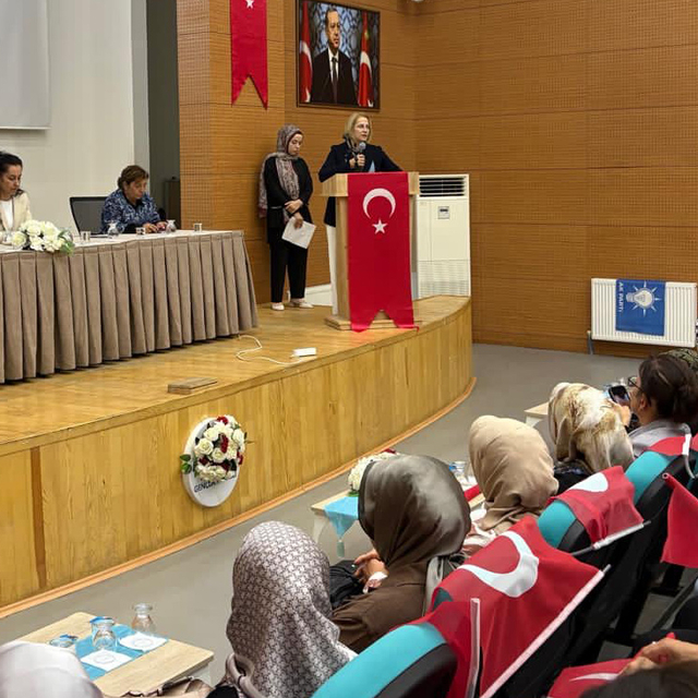 Artvin'de AK Parti kadın il danışma meclisi toplantısı yapıldı