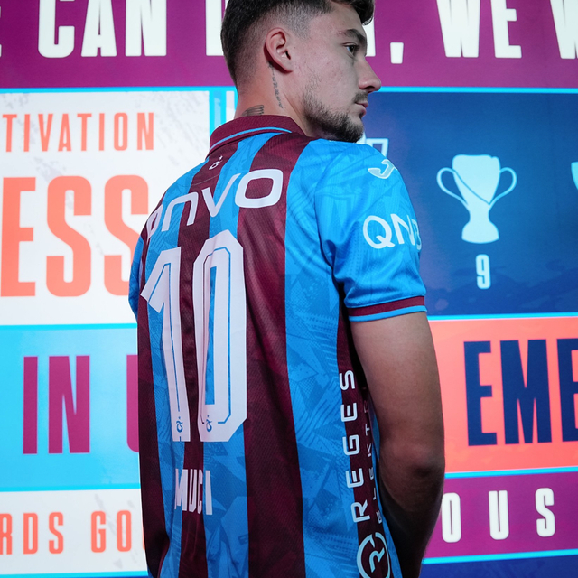 Trabzonspor, Beşiktaş'tan Ernest Muçi'yi kadrosuna dahil etti