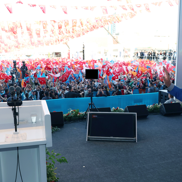 Cumhurbaşkanı Erdoğan, "300 Bininci Afet Konutu Kura Çekimi ve Anahtar Tesl...