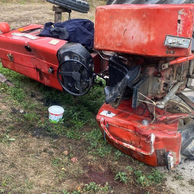 Kastamonu'da devrilen traktörün altında kalan sürücü ağır yaralandı
