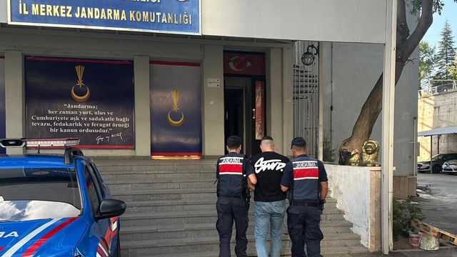 Kırıkkale'de yorgan arasına gizlenmiş 836 sentetik ecza hapı ele geçirildi