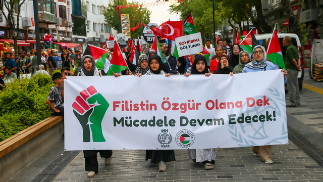 İzmir ve Uşak'tan Filistin'e ve Küresel Sumud Filosu'na destek