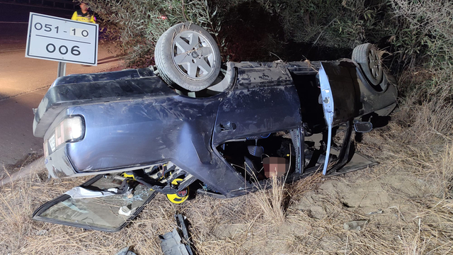 Mersin'de devrilen otomobildeki 1 kişi öldü, 3 kişi yaralandı