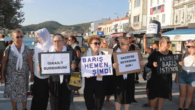 Foçalı kadınlardan İsrail protestosu