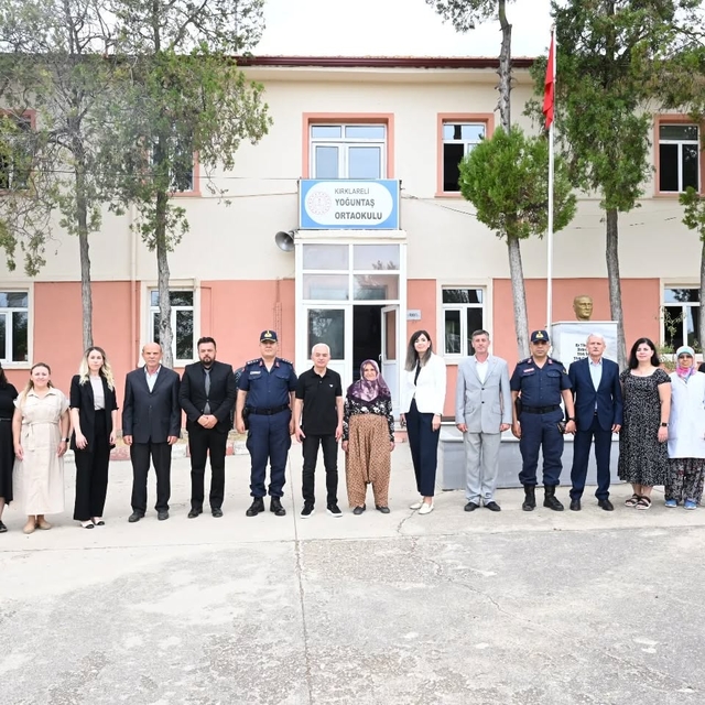 Kırklareli Valisi Turan, köy okullarındaki hazırlıkları inceledi