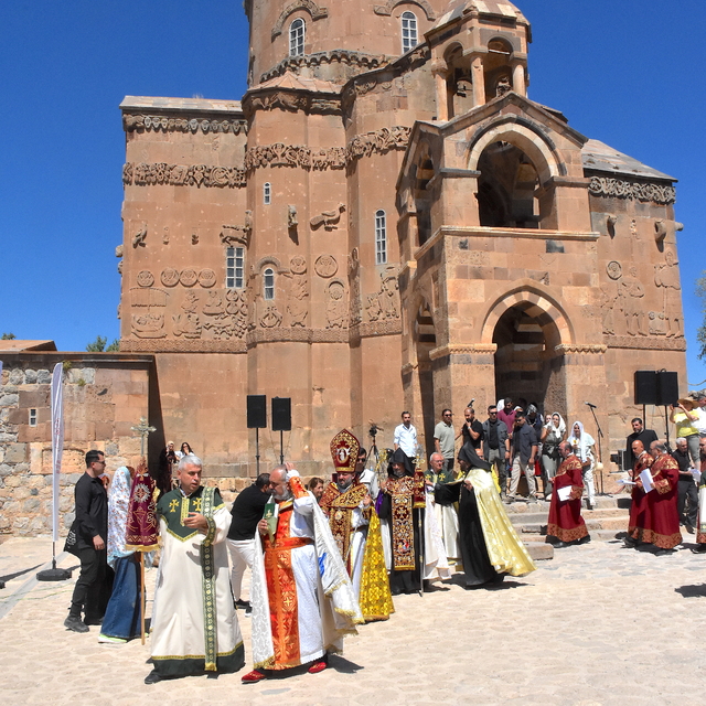 Akdamar Kilisesi'nde yapılan 13. ayin sona erdi