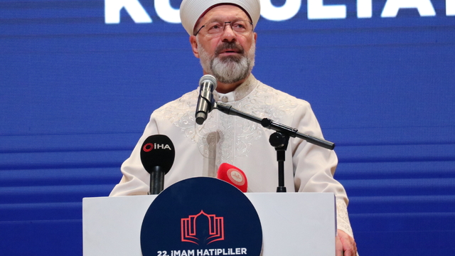 Diyanet İşleri Başkanı Erbaş, 22. İmam Hatipliler Kurultayı'nda konuştu: