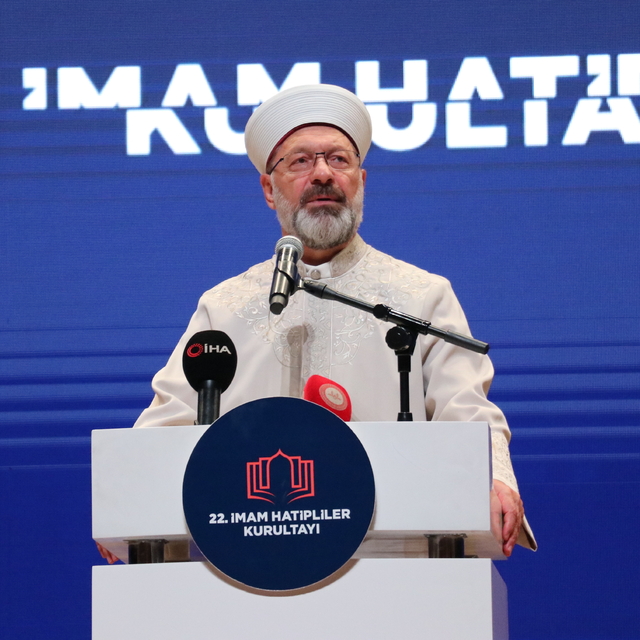 Diyanet İşleri Başkanı Erbaş, 22. İmam Hatipliler Kurultayı'nda konuştu: