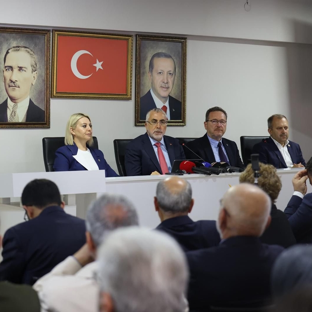 Bakan Işıkhan: İstihdamda yeni rekorlar kıracağımıza inancım tam