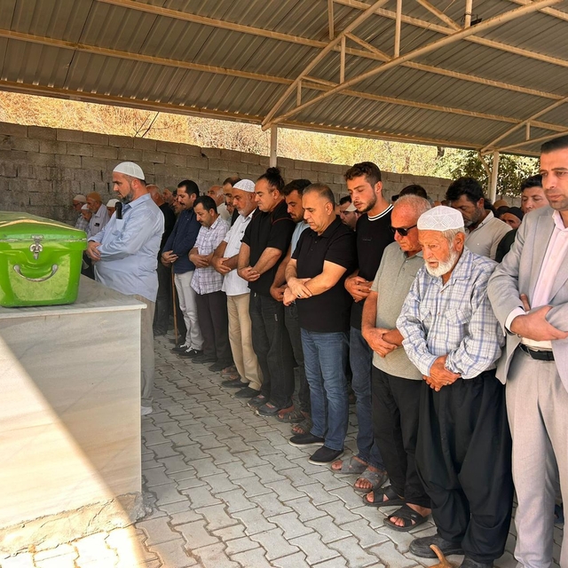 Altınözü'nde trafik kazasında hayatını kaybeden kişinin cenazesi defnedildi...