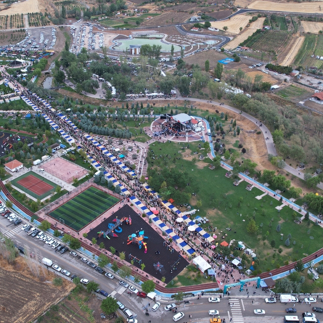 "17. Uluslararası Çubuk Turşu ve Kültür Festivali"nin son gününde yoğunluk...