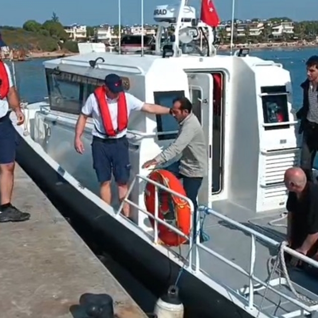 Muğla açıklarında 19 düzensiz göçmen kurtarıldı