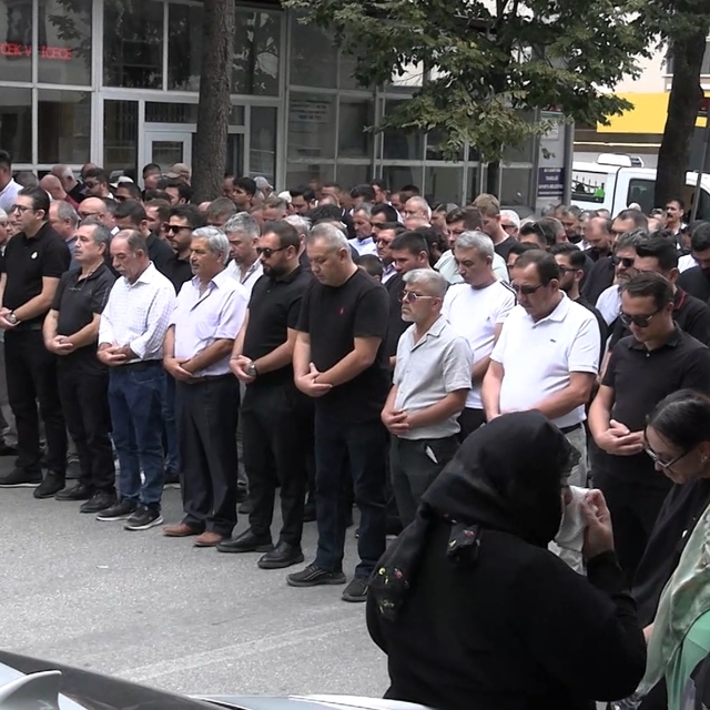 Isparta'da evinde ölü bulunan estetisyen Gülver'in cenazesi defnedildi