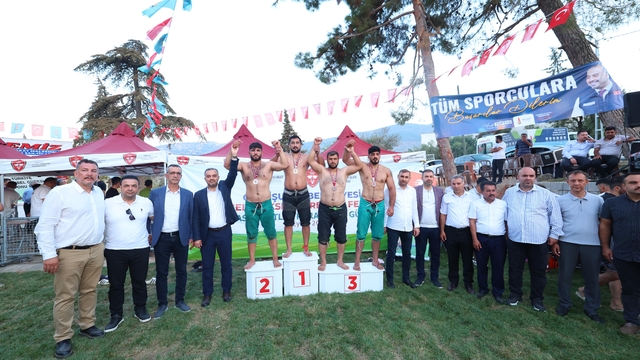 Kahramanmaraş'ta "Uluslararası Hartlap Karakucak Güreş Festivali" düzenlendi