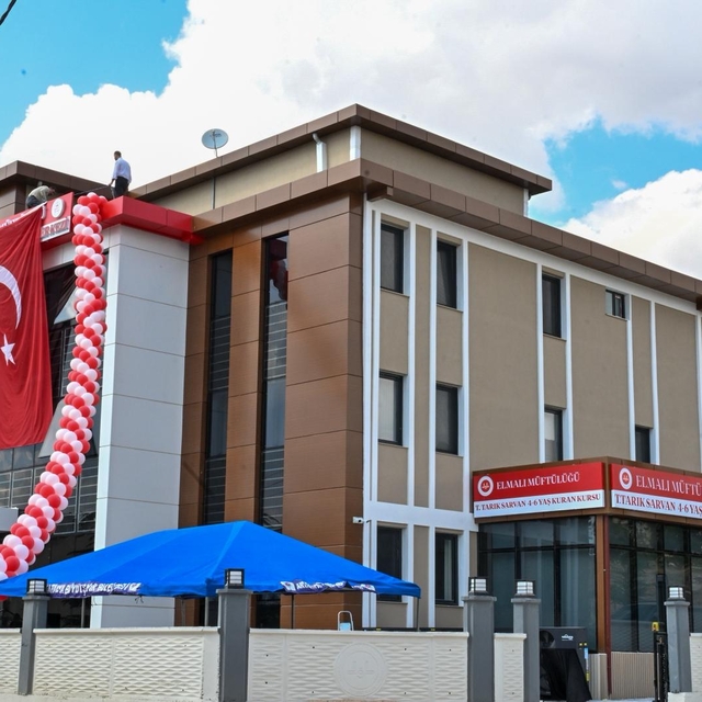 Antalya'da Kur'an Kursu, Gençlik Merkezi ile Elmalı Müftülüğü yeni hizmet b...