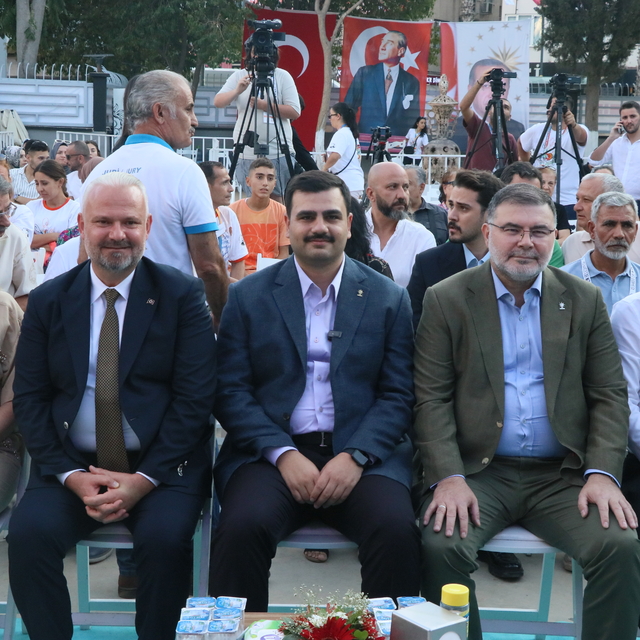 AK Parti Genel Sekreteri İnan, İzmir'de konuştu: