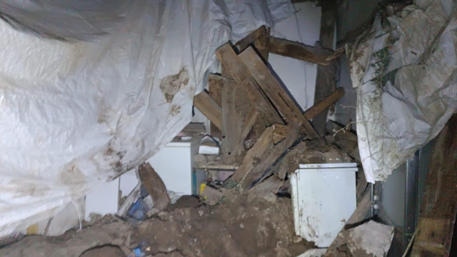 Erzurum'da bir evde göçük; 2 çocuk öldü, anne ağır yaralı