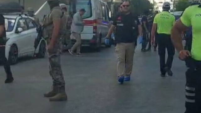 İzmir'de polis merkezine silahlı saldırı: Şehit ve yaralılar var