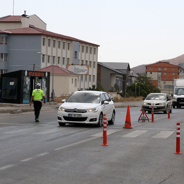 Bitlis'teki asayiş uygulamalarında uyuşturucu, silah ve fişek ele geçirildi
