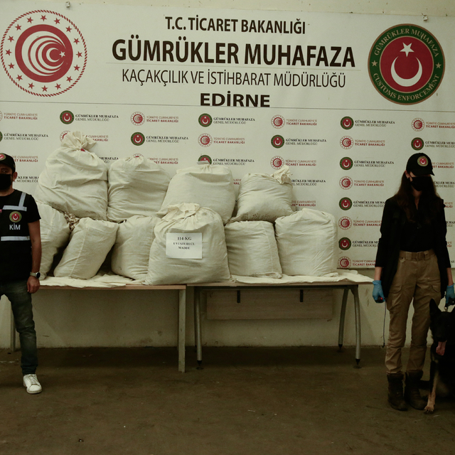 Kapıkule'de bir tankere gizlenmiş 114 kilogram esrar ele geçirildi