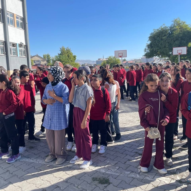 Malazgirt'te yeni eğitim öğretim yılı törenle başladı