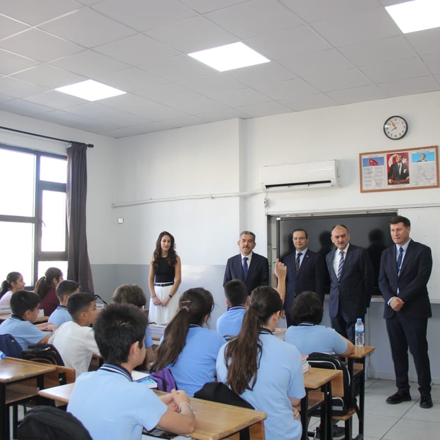 Cizre'de yeni eğitim öğretim yılı törenle başladı