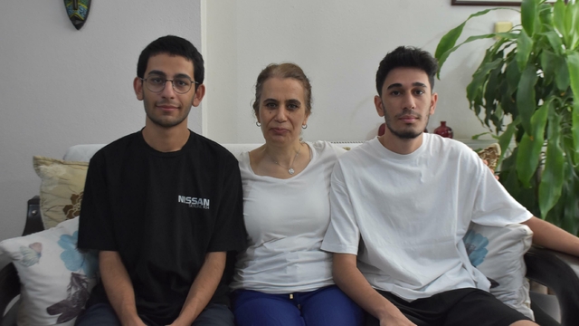 Birlikte sınava hazırlanan iki kardeş, aynı üniversitede aynı bölümü kazandı